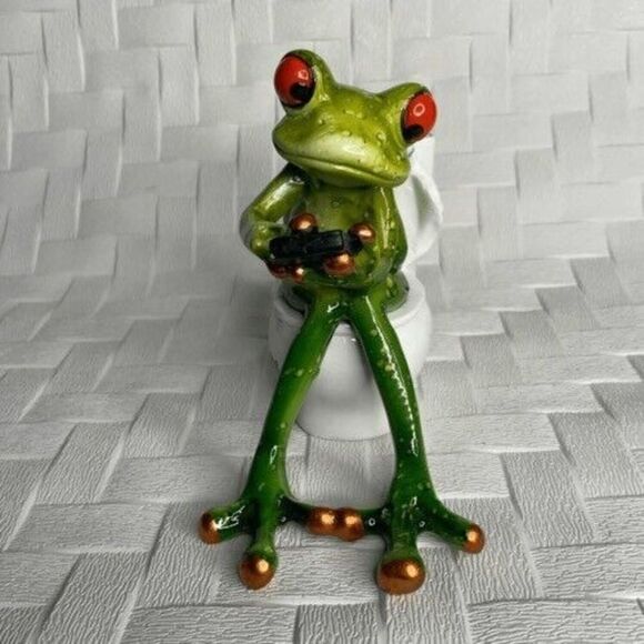 Miomi Green Frog On The Toilet Ceramic Figurine 5" x 4" - Picture 9 of 9